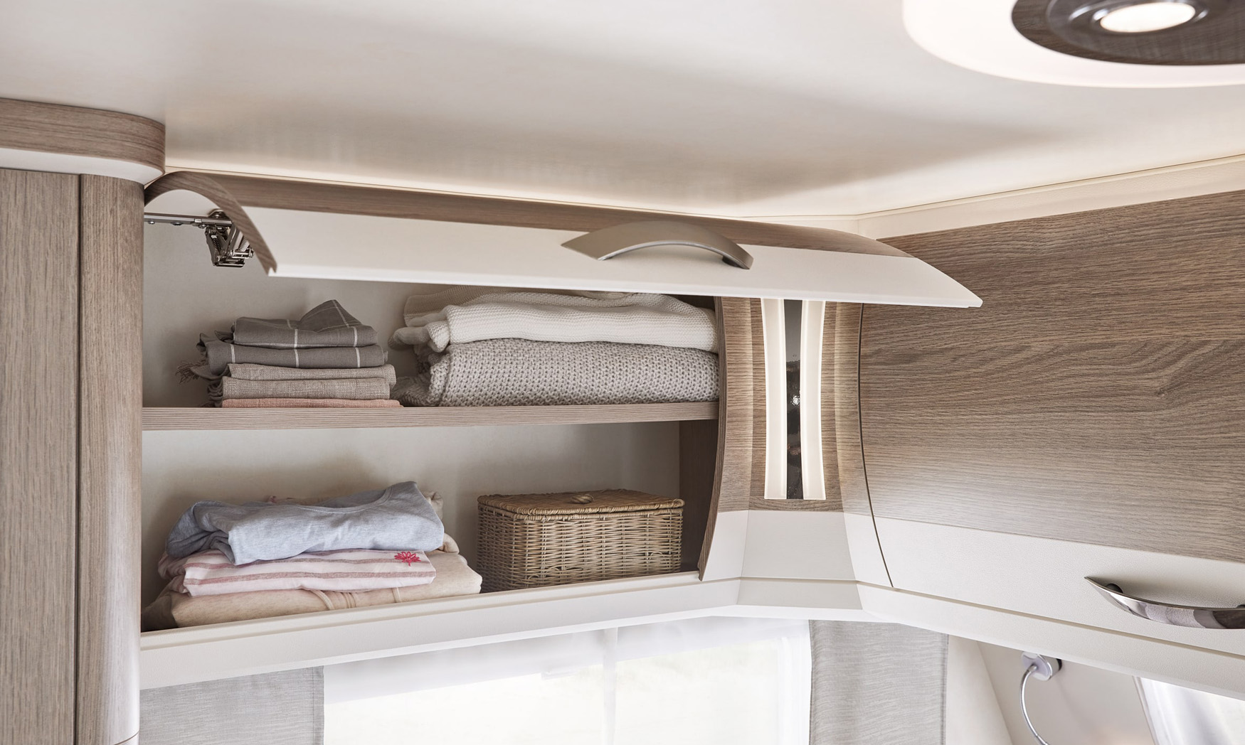 Hobby Prestige 720 KWFU Model 2023 - Cannenburg Caravans en Campers ...
