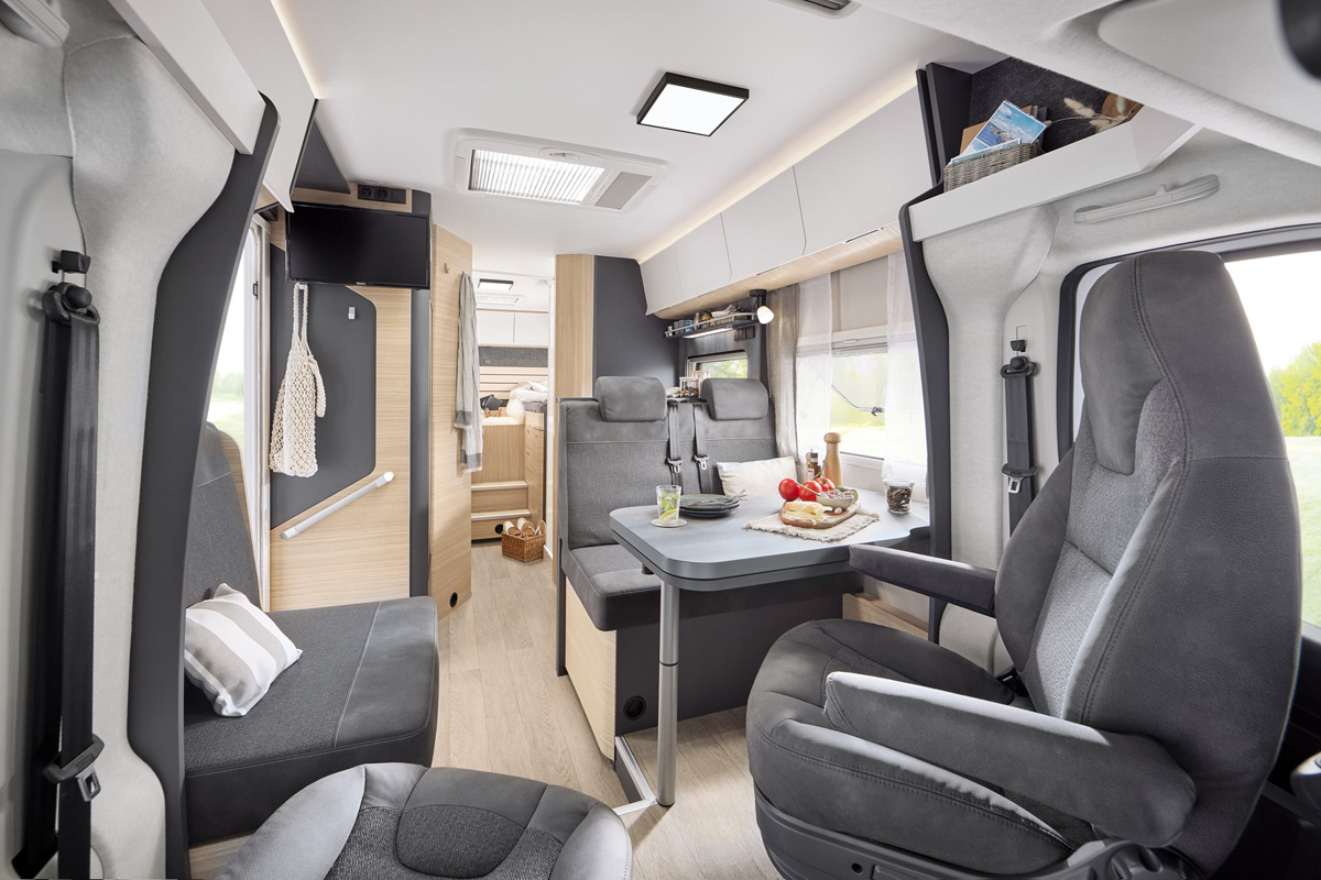 Hobby Camper Optima De Luxe T70 GE 2023 interieur