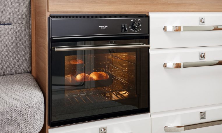 Hobby De Luxe 515 UHL Oven